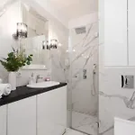 Urban Chic - Large & Stylish, Metro Nearby Grzybowska 85-220 Apartmán *