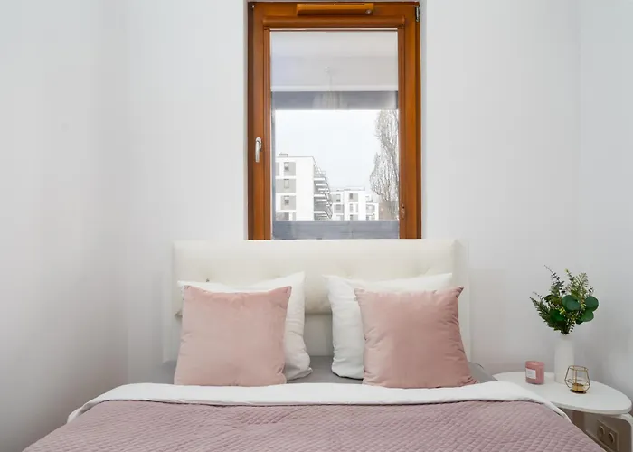 Urban Chic - Large & Stylish, Metro Nearby Grzybowska 85-220 * ワルシャワ